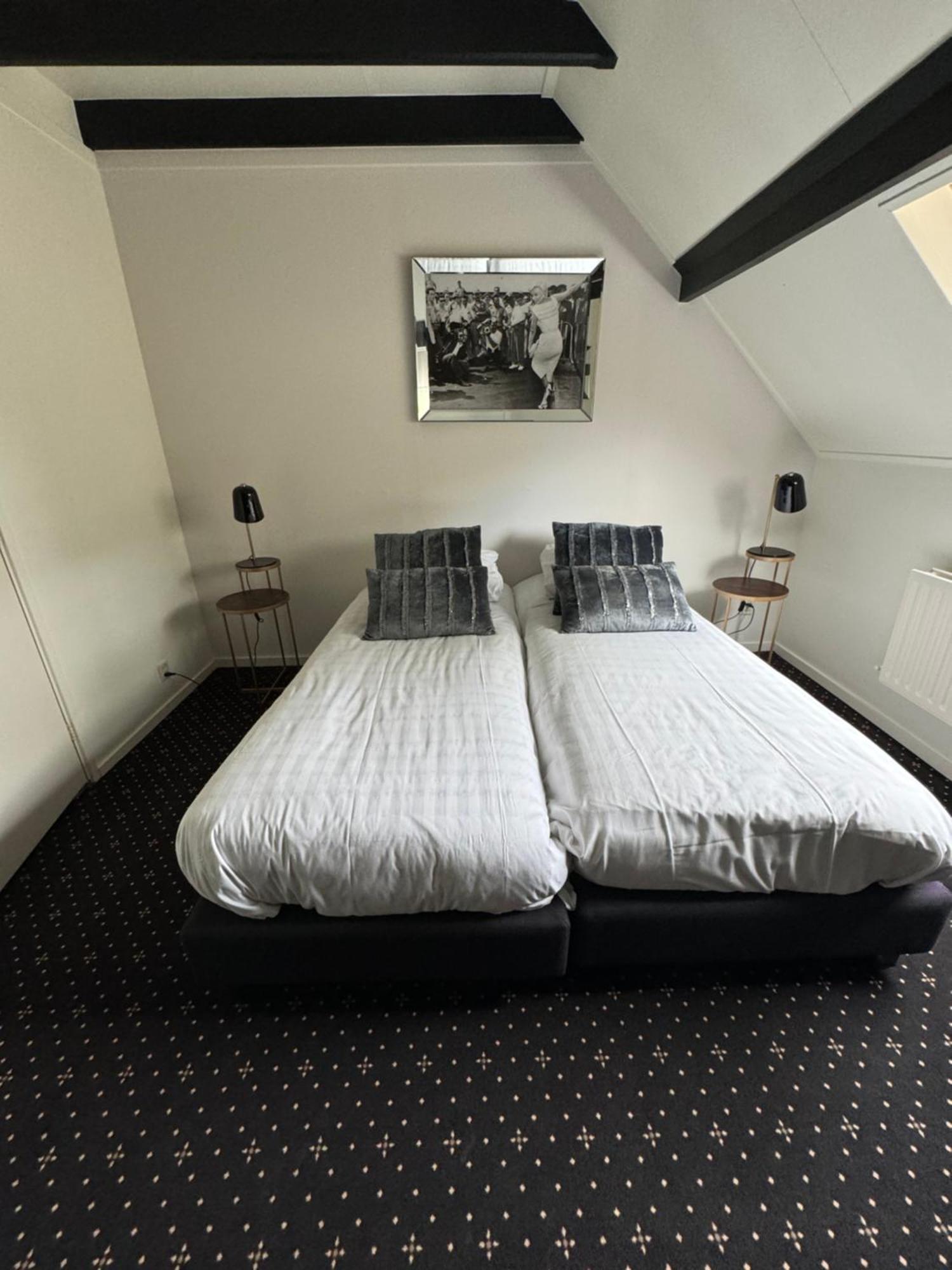 Bed and Breakfast Ouwe Schuure Слёйс Экстерьер фото
