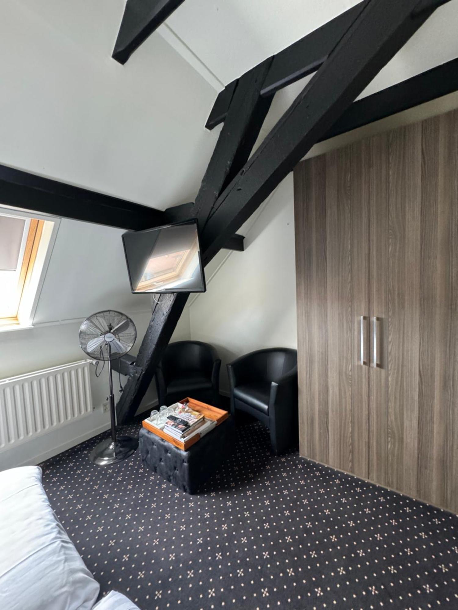 Bed and Breakfast Ouwe Schuure Слёйс Экстерьер фото