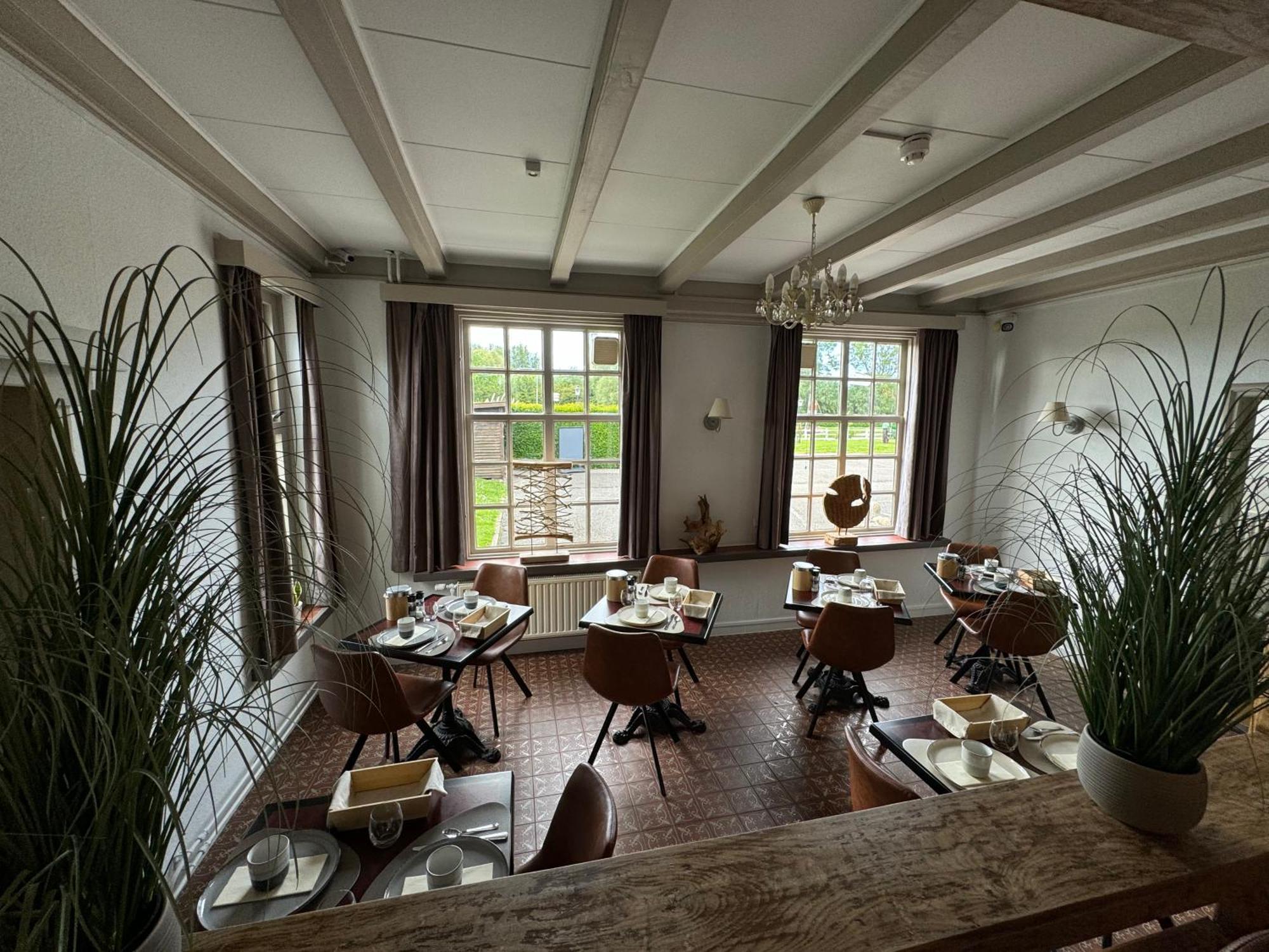 Bed and Breakfast Ouwe Schuure Слёйс Экстерьер фото