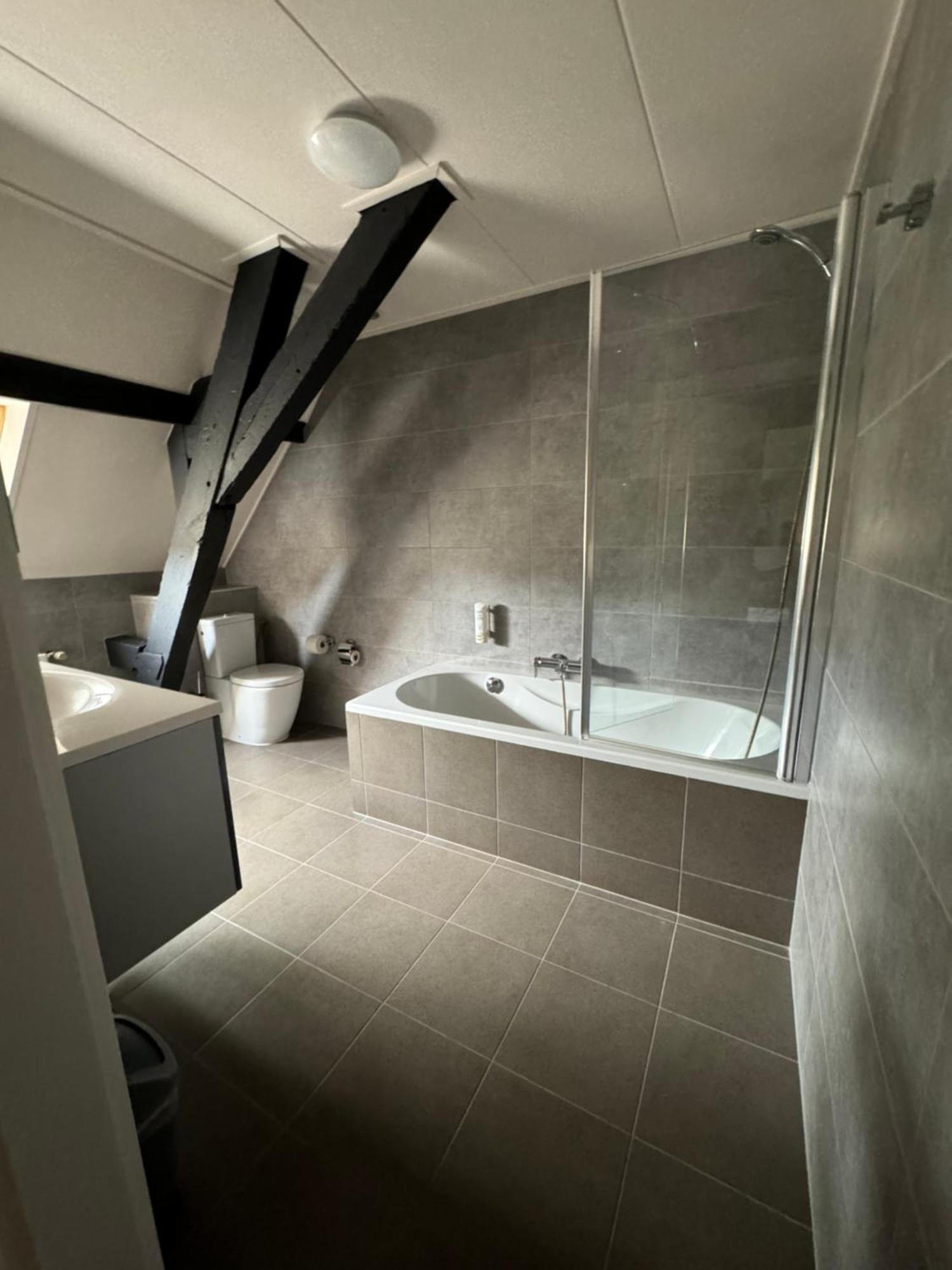 Bed and Breakfast Ouwe Schuure Слёйс Экстерьер фото