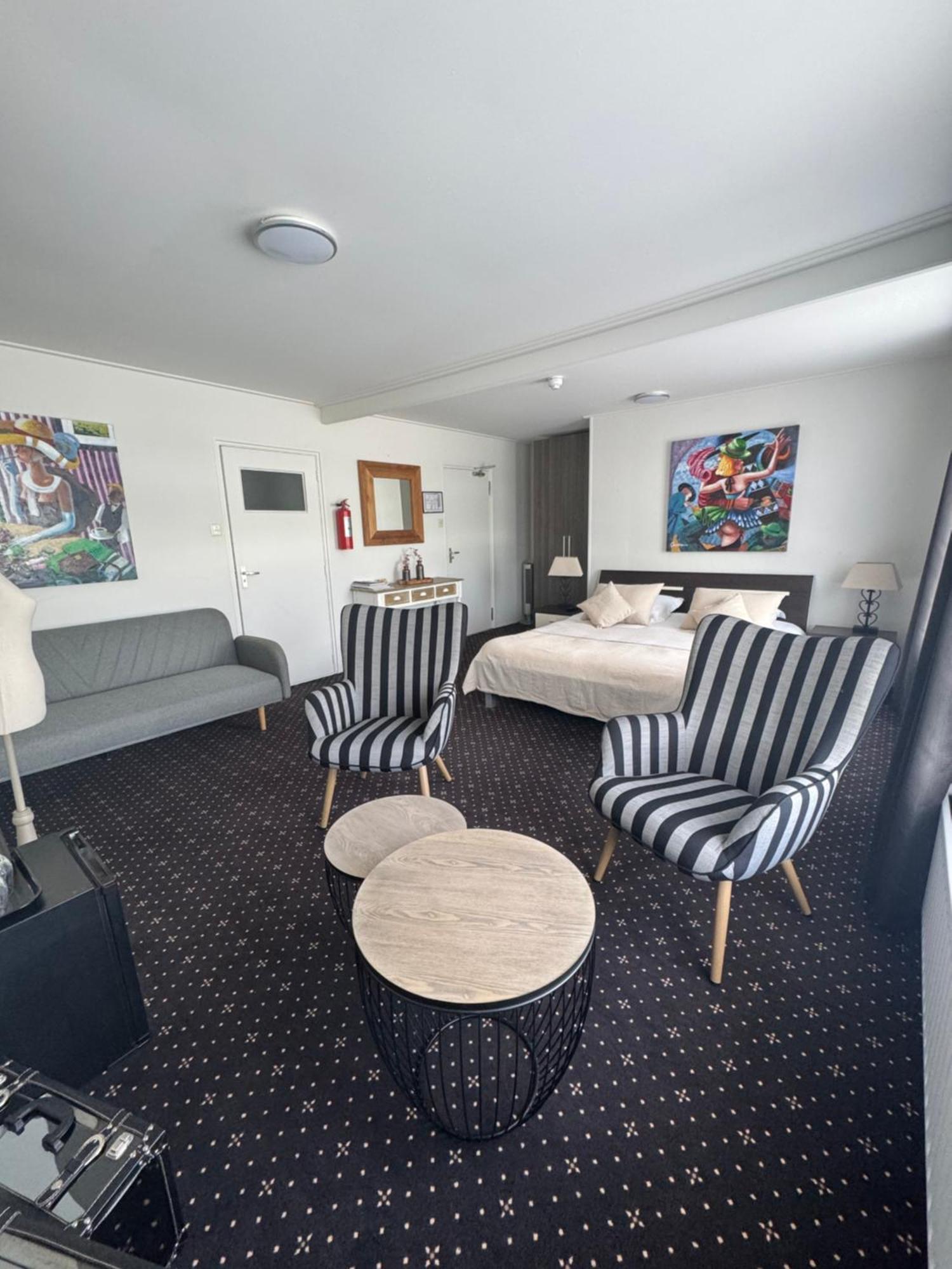 Bed and Breakfast Ouwe Schuure Слёйс Экстерьер фото